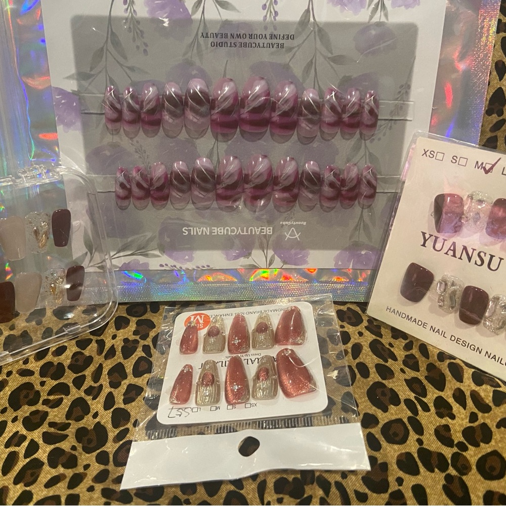 Marbled Mauve Press-On Nail Set